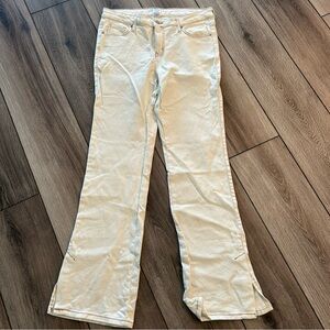 Time and Tru Cream Flare & Wide Leg Jeans Size 10 Thread detail